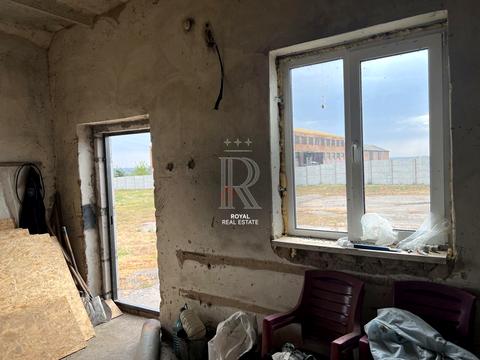 комерційна за адресою Підгірний, 20