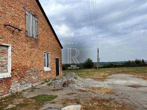 комерційна за адресою Підгірний, 20