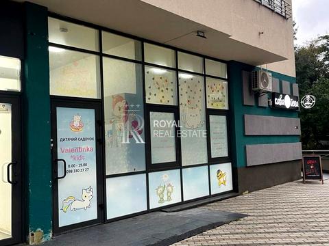 комерційна за адресою Митрополита Василя Липківського вул. (Урицького), 3