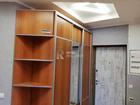 комерційна за адресою Казимира Малевича вул. (Боженка), 1
