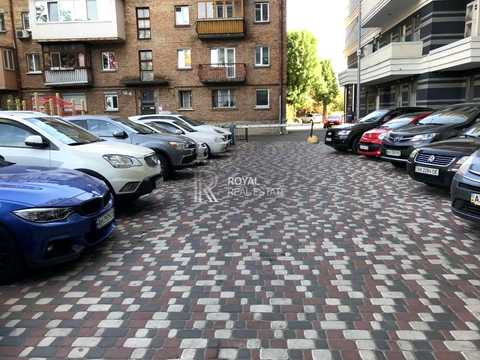 комерційна за адресою Казимира Малевича вул. (Боженка), 1