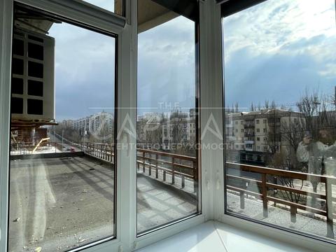 комерційна за адресою Лесі Українки бульв., 7-А