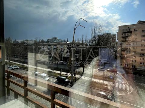 комерційна за адресою Лесі Українки бульв., 7-А