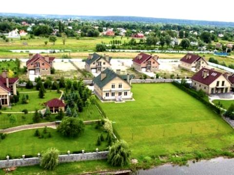 участок по адресу Героїв Космосу, 18