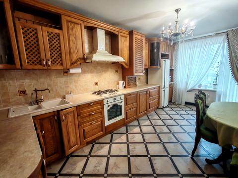 квартира за адресою Академіка Ющенка вул., 6