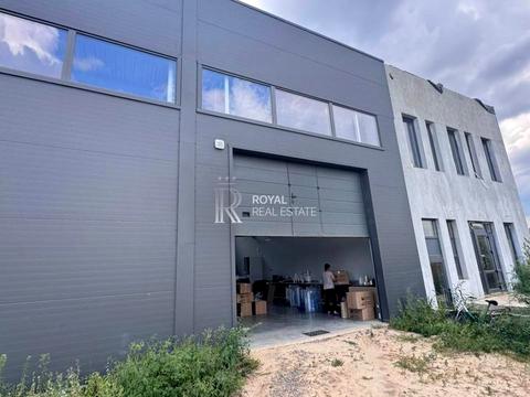 коммерческая по адресу Зоряна, 1