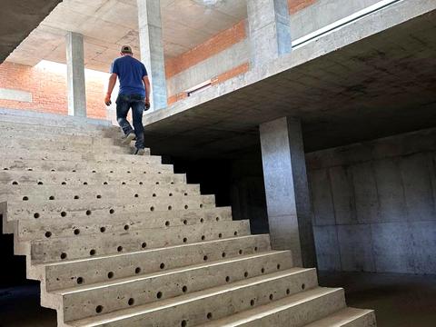 будинок за адресою Дмитра Яворницького вул. (), 11