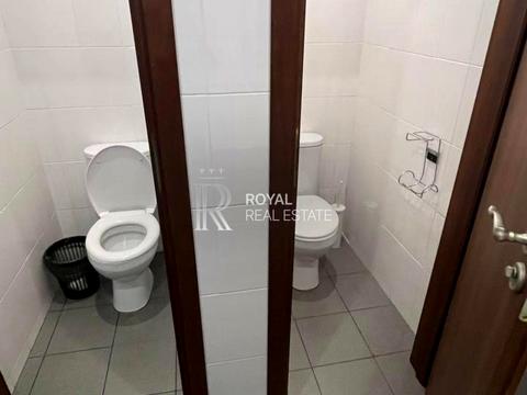 комерційна за адресою Новонаводницька вул. (Лаврська), 8