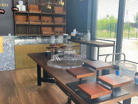 комерційна за адресою Европейська, 1