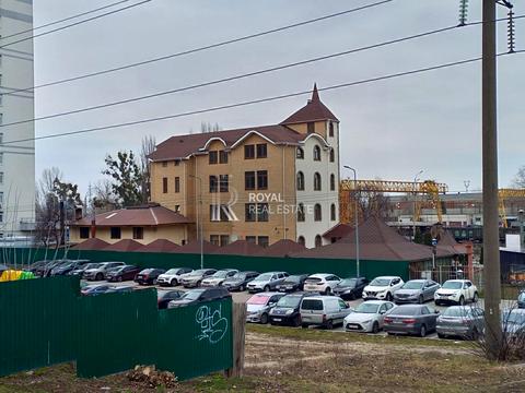 комерційна за адресою Шевченка вул., 1