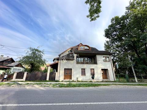 комерційна за адресою Миру, 1