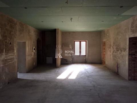 комерційна за адресою Миру, 1