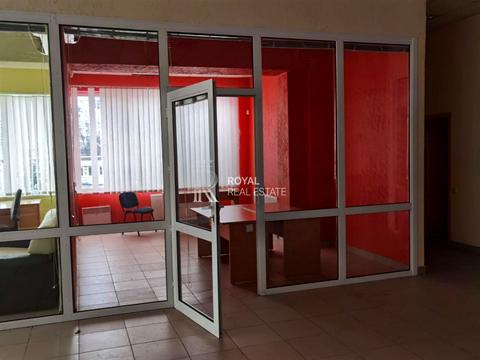 комерційна за адресою Межигірського Спаса вул., 17