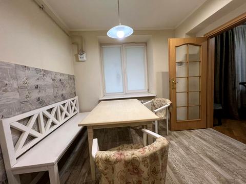 квартира за адресою Академіка Степана Рудницького вул., 23