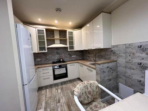 квартира за адресою Академіка Степана Рудницького вул., 23