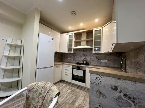 квартира за адресою Академіка Степана Рудницького вул., 23