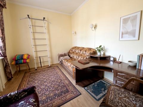 будинок за адресою Героїв України вул.