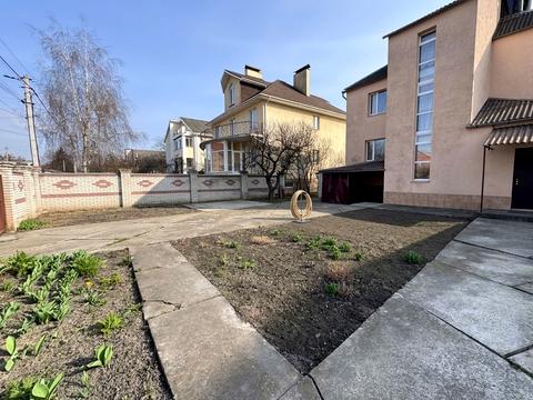 будинок за адресою Героїв України вул.