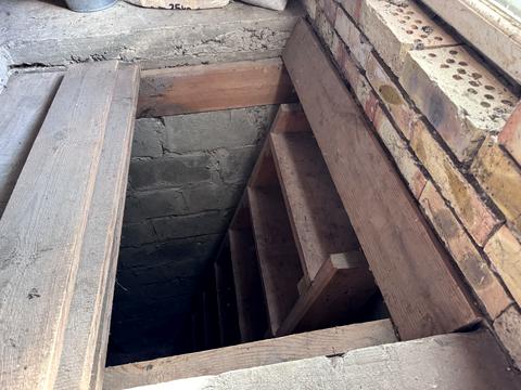 будинок за адресою Героїв України вул.