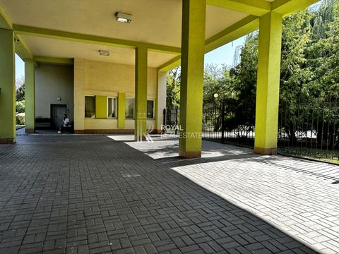 комерційна за адресою Байди-Вишневецького вул. (Осиповського), 1-А