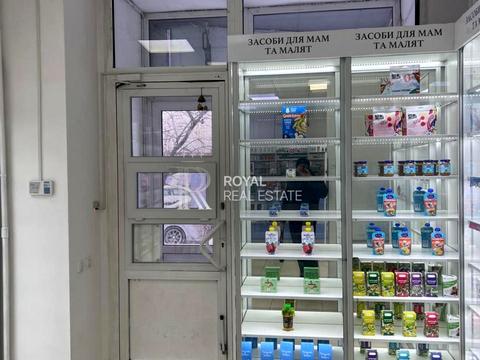 комерційна за адресою Бажана Миколи просп., 10