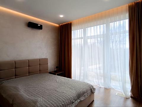 будинок за адресою Місячна вул., 5