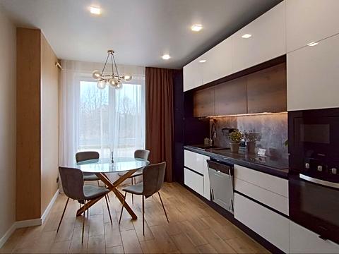 будинок за адресою Місячна вул., 5