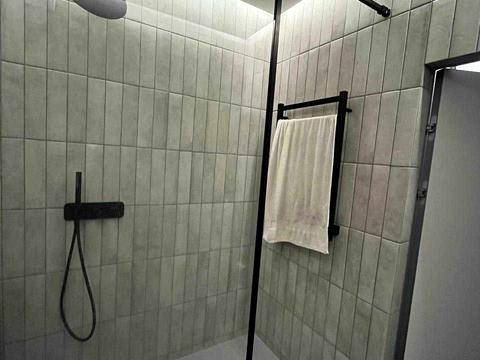 квартира за адресою Салютна вул., 2к20