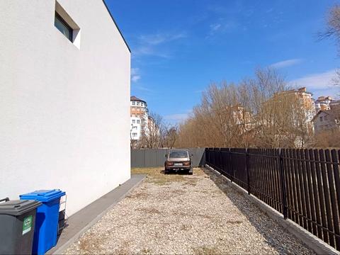 будинок за адресою Місячна вул., 5