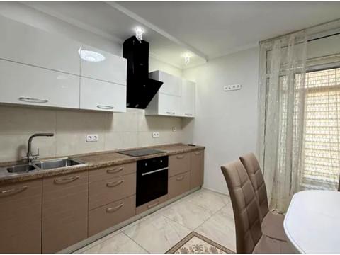 квартира за адресою Регенераторна вул., 4к2