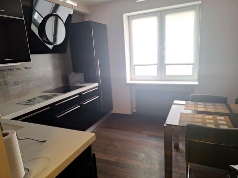 квартира за адресою Феодосійський пров., 14-А