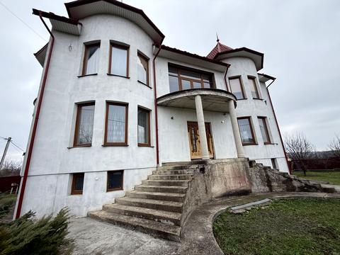 будинок за адресою Єднання, 1