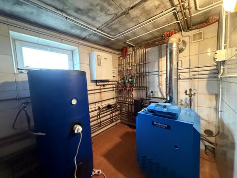 будинок за адресою Єднання, 1