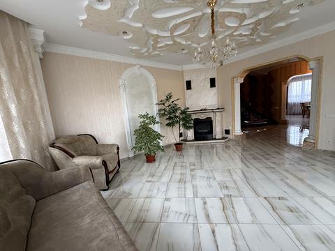 будинок за адресою Єднання, 1