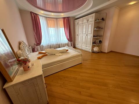 будинок за адресою Єднання, 1