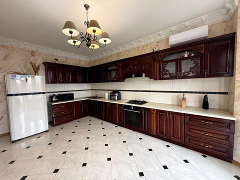 будинок за адресою Єднання, 1