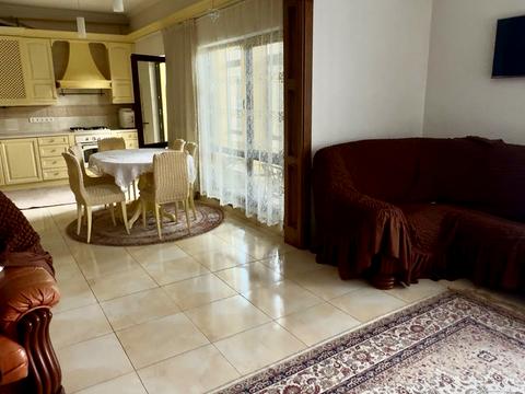 будинок за адресою Яблунева, 165/4