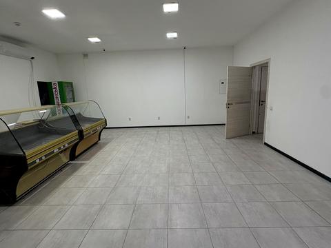 комерційна за адресою Надрічна вул., 221а