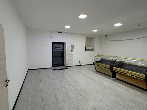 комерційна за адресою Надрічна вул., 221а