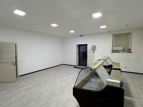 комерційна за адресою Надрічна вул., 221а