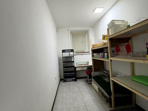 комерційна за адресою Надрічна вул., 221а
