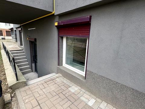 комерційна за адресою Надрічна вул., 221а