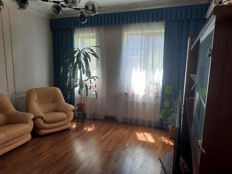 будинок за адресою Бориса Джонсона вул.