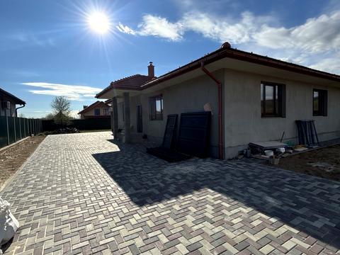 будинок за адресою Центральна