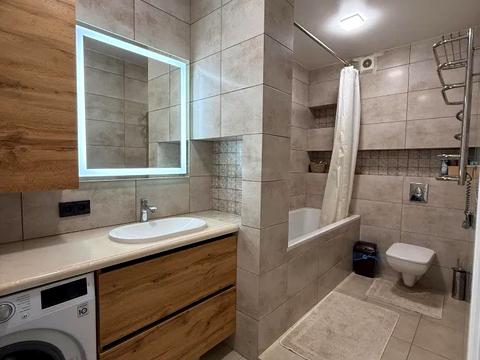 квартира за адресою смт. Слобожанське, Співдружності вул., 1