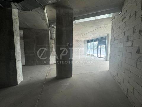 комерційна за адресою Дніпровська набережна вул., 15-К