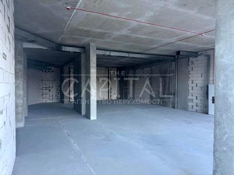 комерційна за адресою Дніпровська набережна вул., 15-К