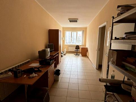 комерційна за адресою Коломия, Миколи Леонтовича вул., 4А