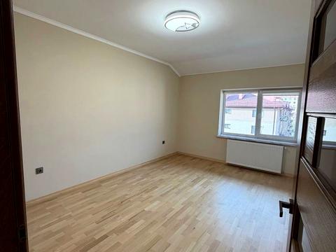 квартира за адресою Бориса Тлехаса вул., 18