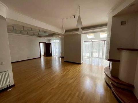 будинок за адресою набережна